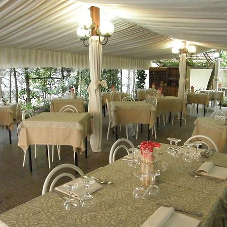 Albergo Ristorante La Scaiola Nuvolera Bagian luar foto